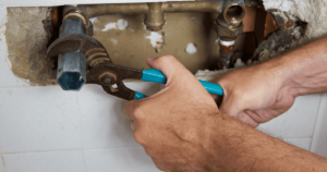 adjusting nozzle on a shower